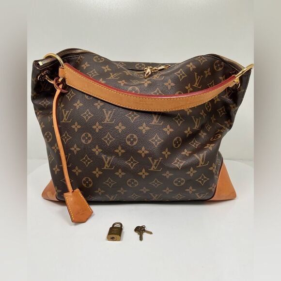 Louis Vuitton Monogram Berri  MM  Shoulder Bag  PVC Leather Lock And Key - Picture 1 of 13